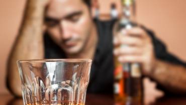 Avoid Alcohol If You Are Trying to Lose Weight