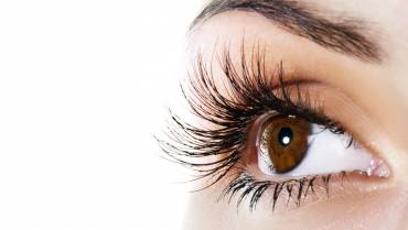How to Grow Eyelashes Naturally?