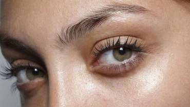 Natural remedies to get beautifully long eyelashes