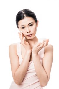 How to Choose a Healthy Facial Moisturizer