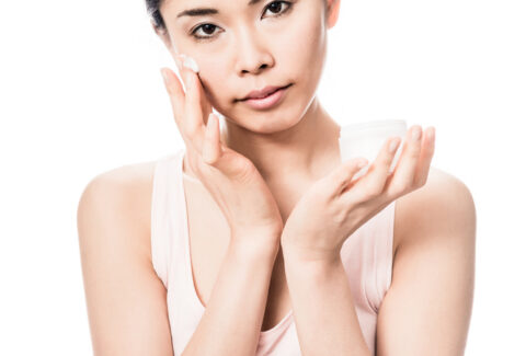How to Choose a Healthy Facial Moisturizer