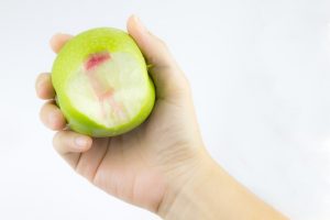Easy Remedies to Treat Bleeding Gums