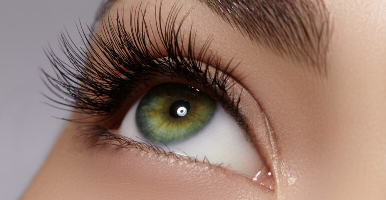 grow long eye lashes