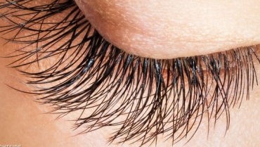 Few Natural Hacks to Grow Eyelashes Faster