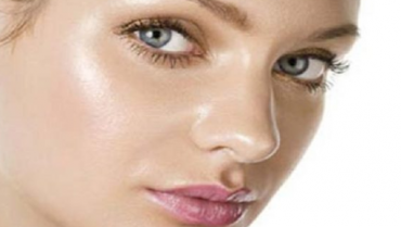 6 Common Causes of Oily Skin