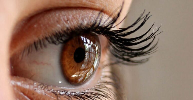 natural ways to grow eyelashes