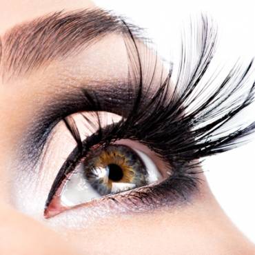 Ways to Grow Beautiful & Longer Eyelashes