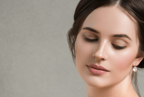 Enhance your beauty with long and luscious eyelashes using our revolutionary eyelash growth product.