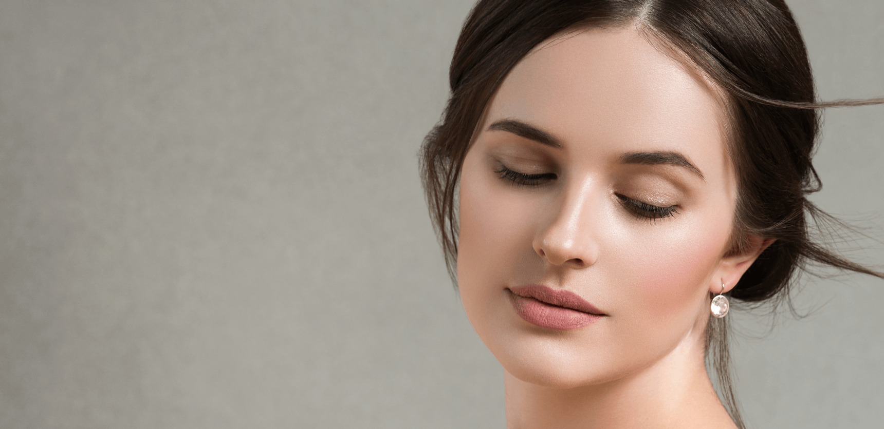 Enhance your beauty with long and luscious eyelashes using our revolutionary eyelash growth product.