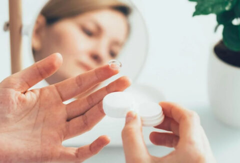 take care of eyes with contact lenses