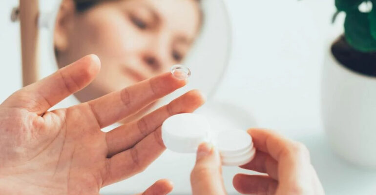 take care of eyes with contact lenses
