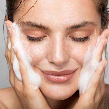Creating Your Ideal Skin Care Routine: Tips and Product Recommendations